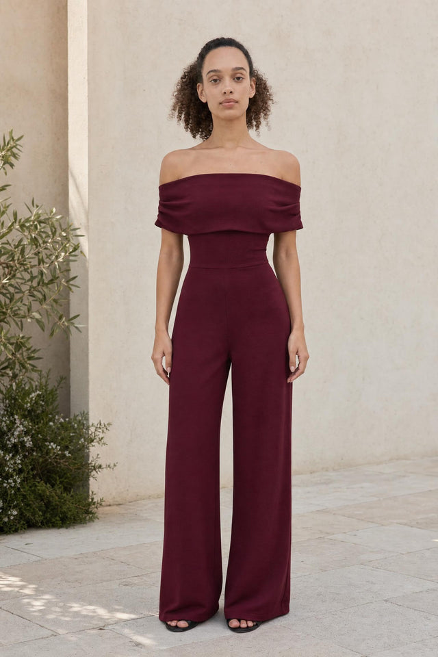 Reva - Schulterfreier Jumpsuit Bordeaux